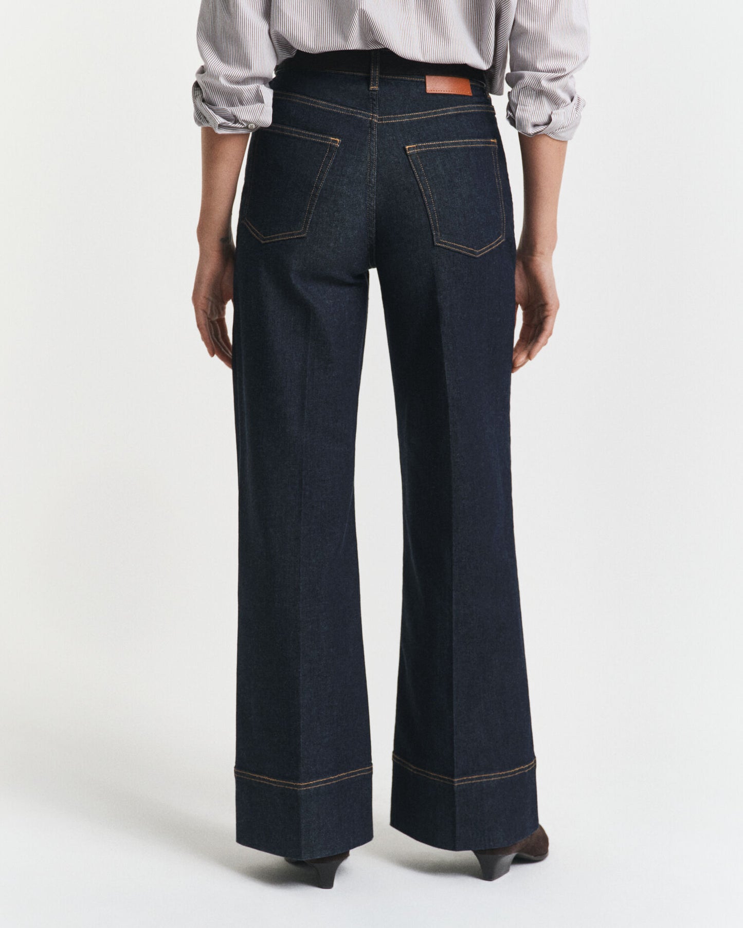 Wide Flared Tailored Jeans